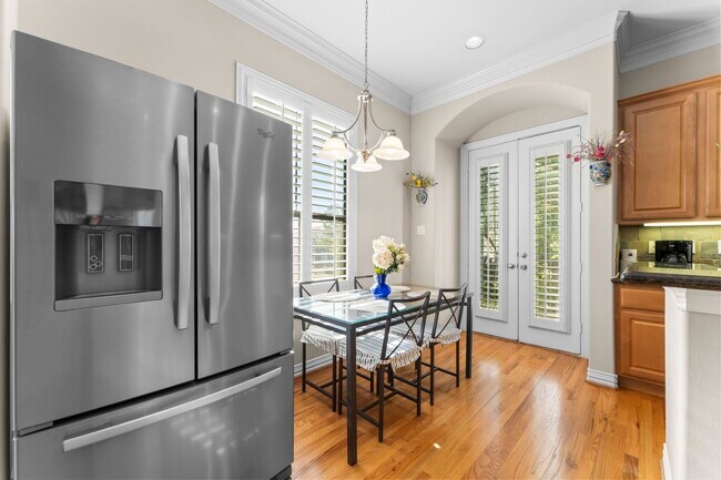 Building Photo - 9910 Orchard Ct