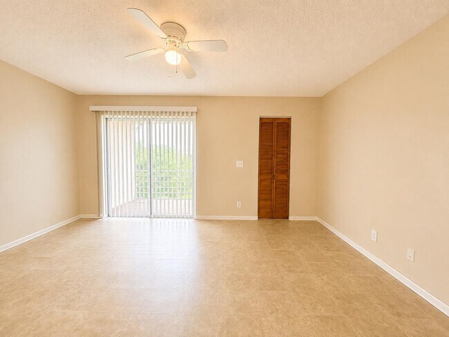 Building Photo - 555 Purdy Ln