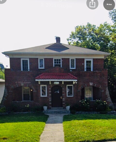 Building Photo - 6322 Hamilton Ave