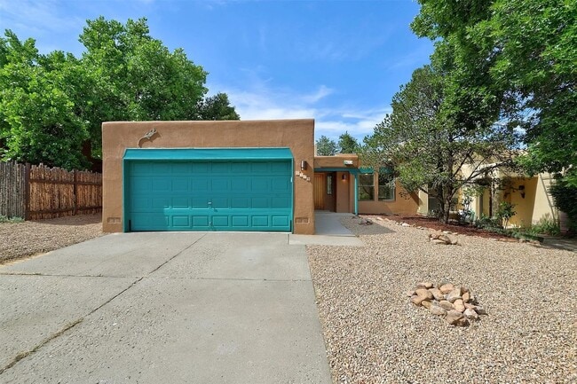 Building Photo - Completely Remodeled Stylish Home in La Villa Serena