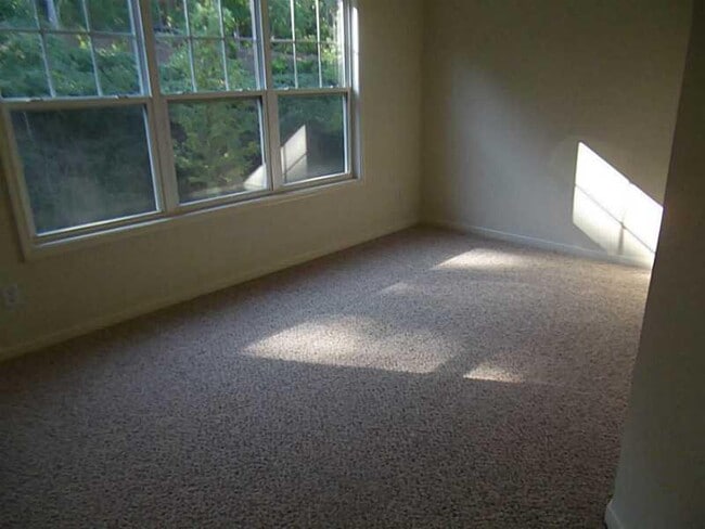 Building Photo - 4920 Hastings Terrace