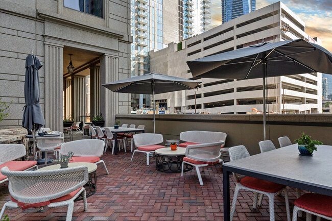 Building Photo - 3376 Peachtree Rd