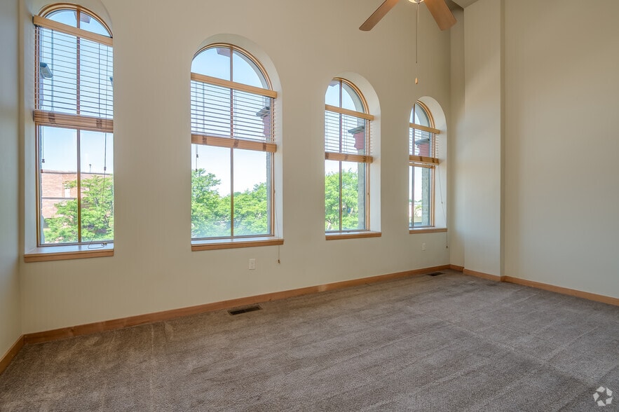 Primary Photo - Retlaw