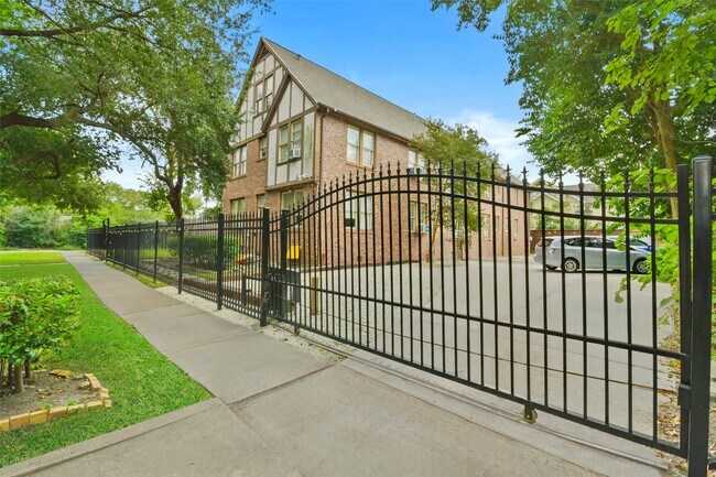 Building Photo - 436 Westmoreland St
