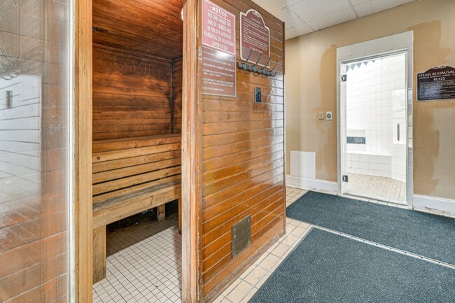 Building Photo - 1605 S Ocean Blvd