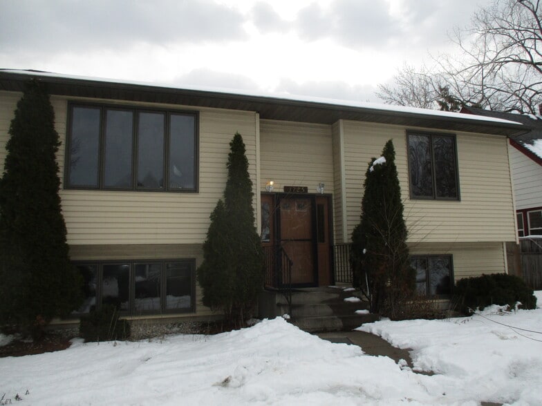 house - 3725 36th Ave S