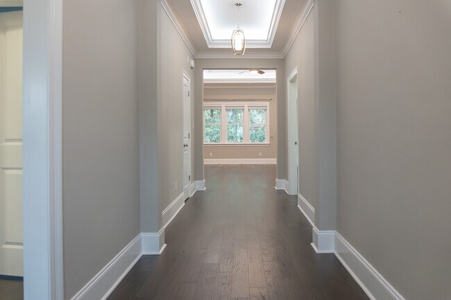 Building Photo - 2533 Capstone Dr