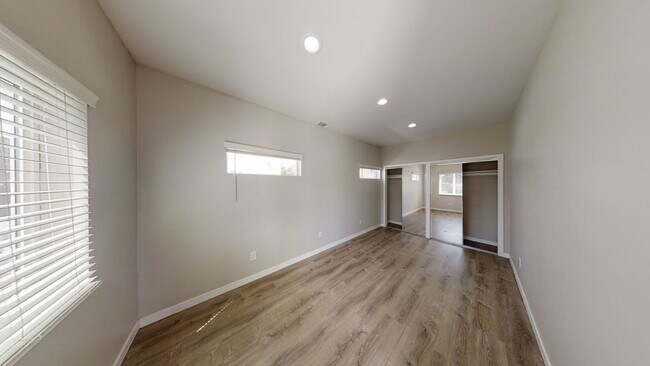 Building Photo - 4BD/2BA on Montezuma