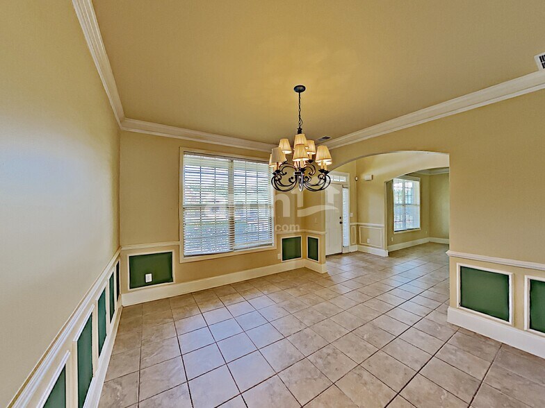 Building Photo - 3100 Camellia Trail