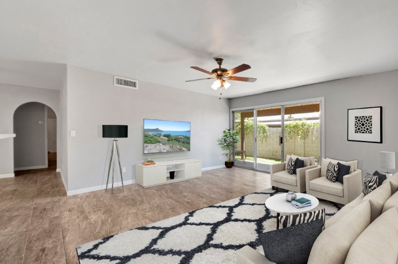 Building Photo - 2515 E Villa Maria Dr