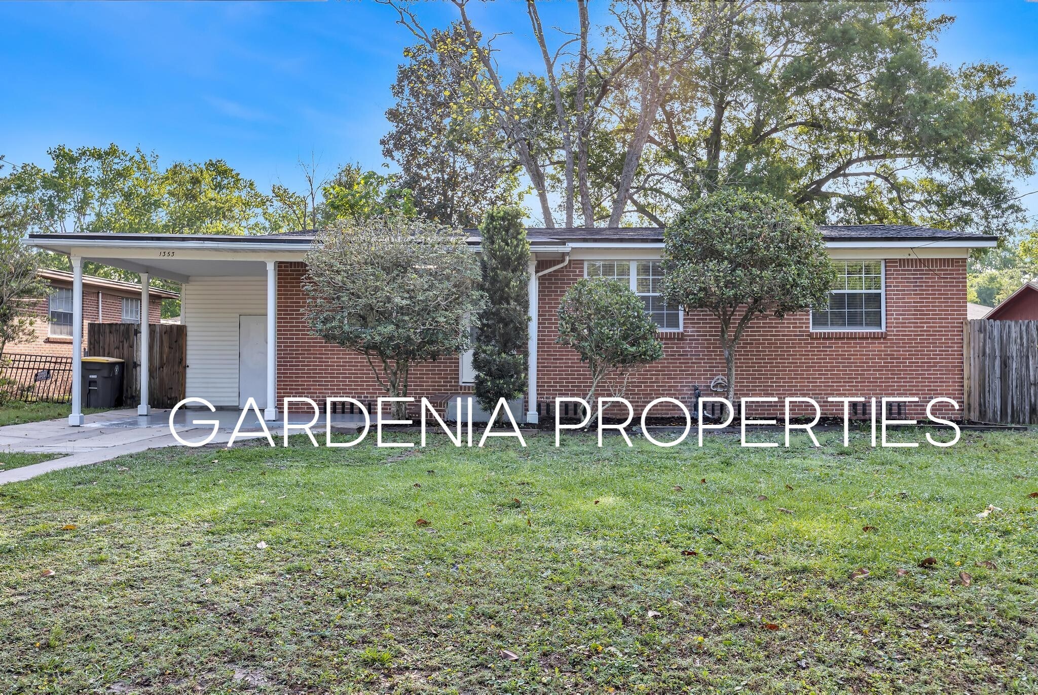 Building Photo - 1353 Placid Pl