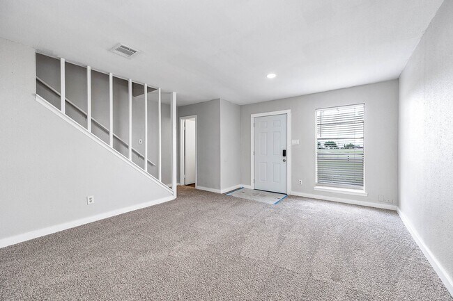 Building Photo - 4620 W Orange St