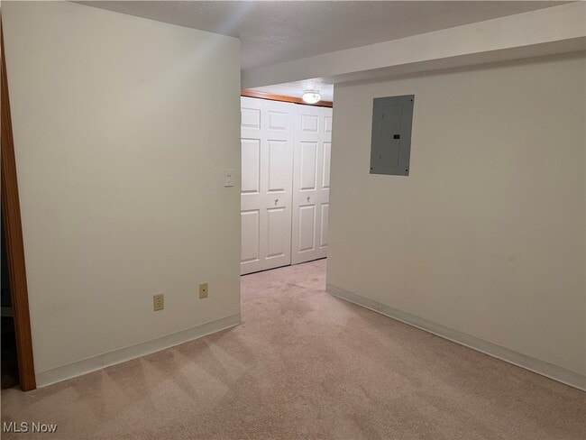 Building Photo - 6913 Tippecanoe Rd