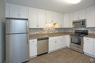 Building Photo - Salem Ridge