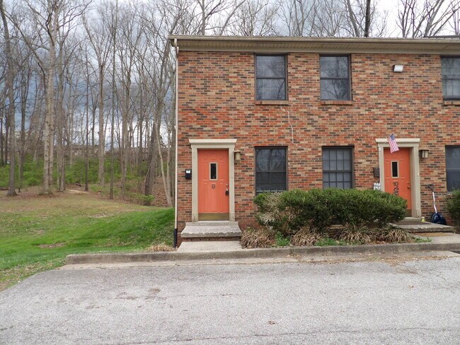 Building Photo - 244 Meadowview Dr