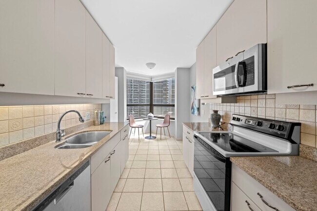 Building Photo - 400 E Ohio St