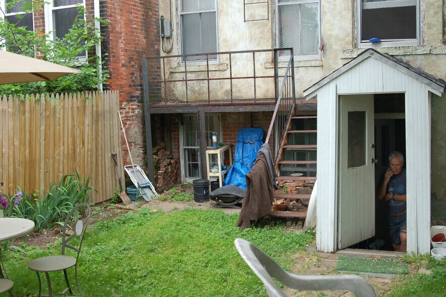 Building Photo - 204 Wooster St