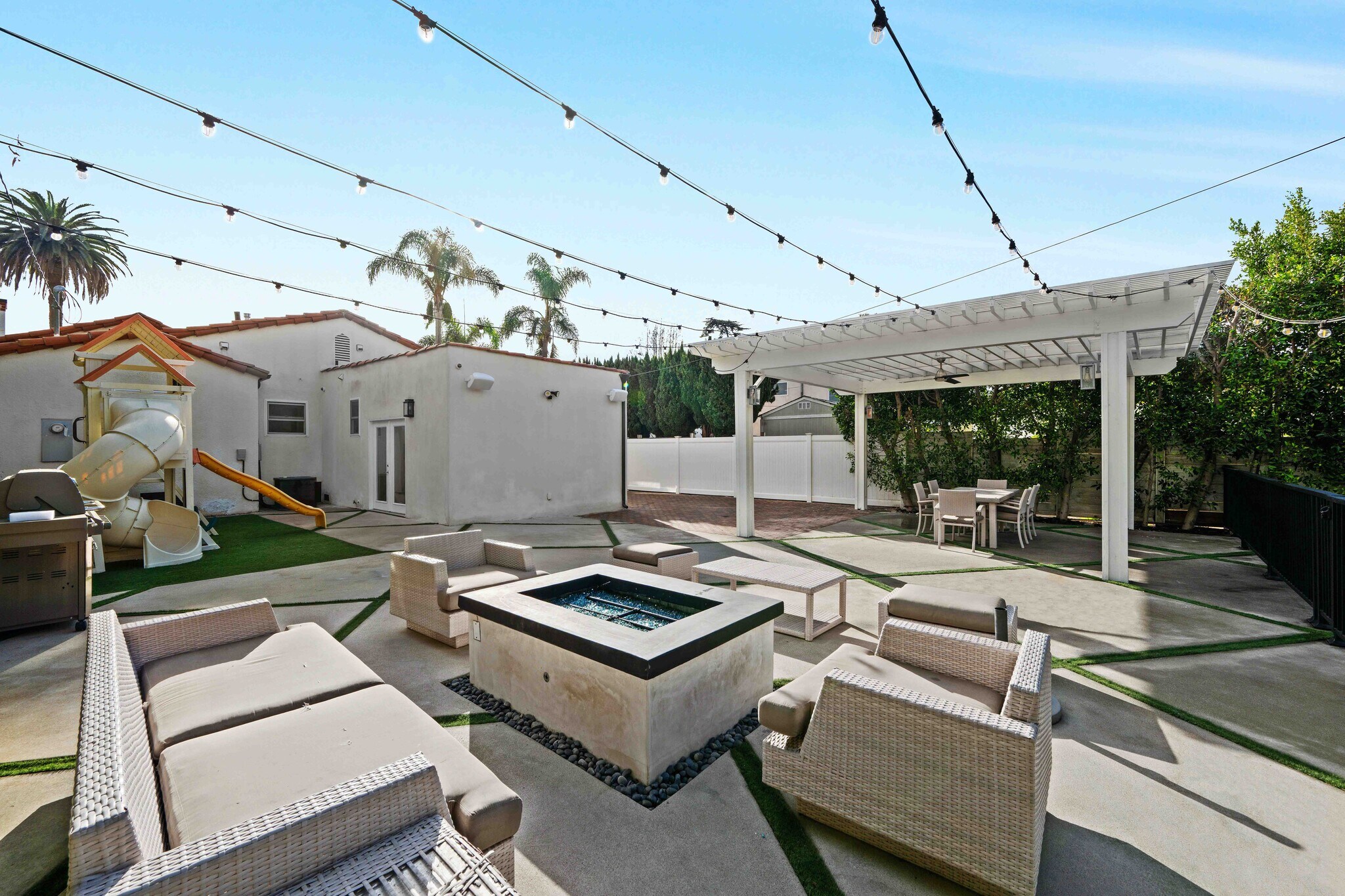 Building Photo - 1621 Hi Point St