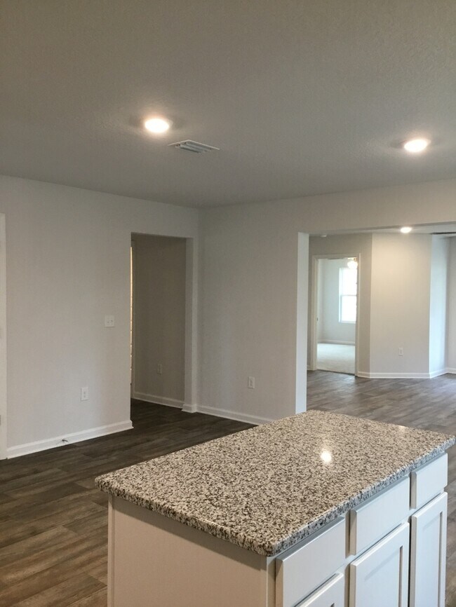 Building Photo - Beautiful 3/2 Family home in Beulah- Close to Navy Federal Credit Union Main Campus!