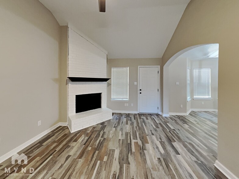 Building Photo - 6892 Gallop Dr