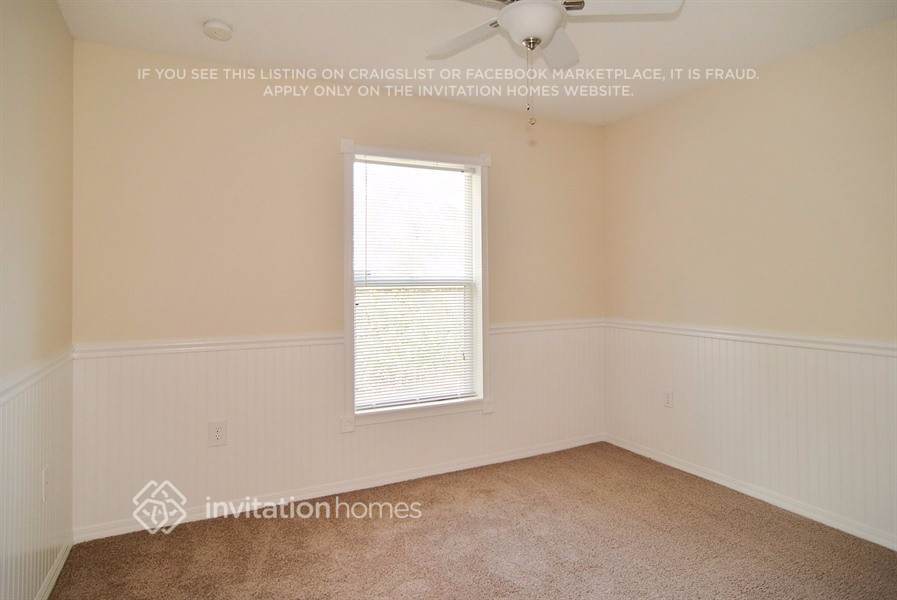 Building Photo - 420 NW Byron St