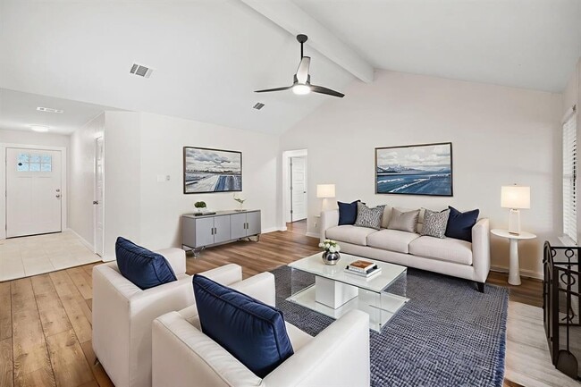 Building Photo - 13002 Esplanade St