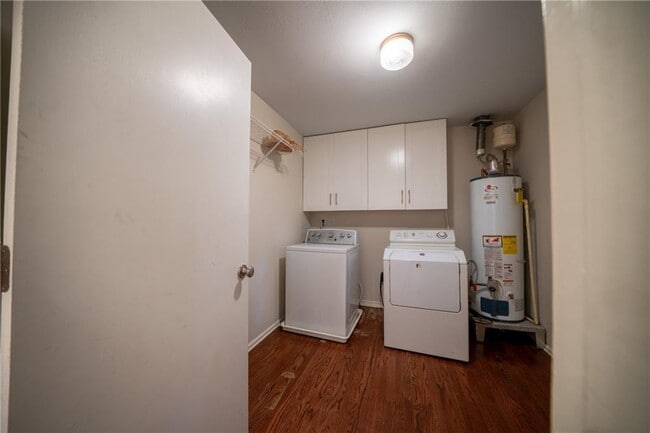 Building Photo - 1501 Diamond Head Dr