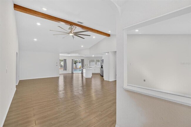 Building Photo - 15047 Woodbury Rd