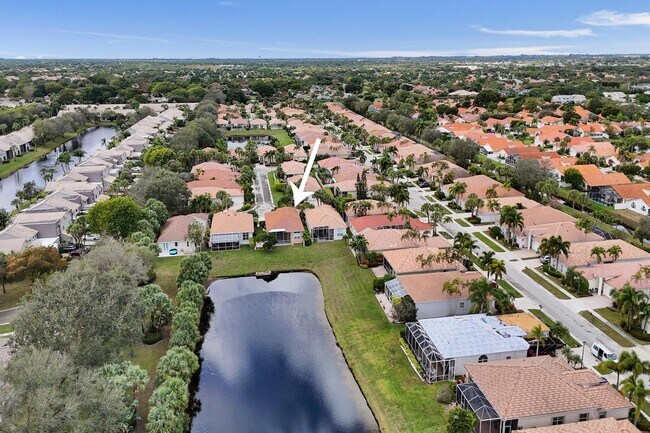 Building Photo - 16658 La Mesa Dr