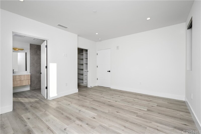 Building Photo - 5923 Laurel Canyon Blvd