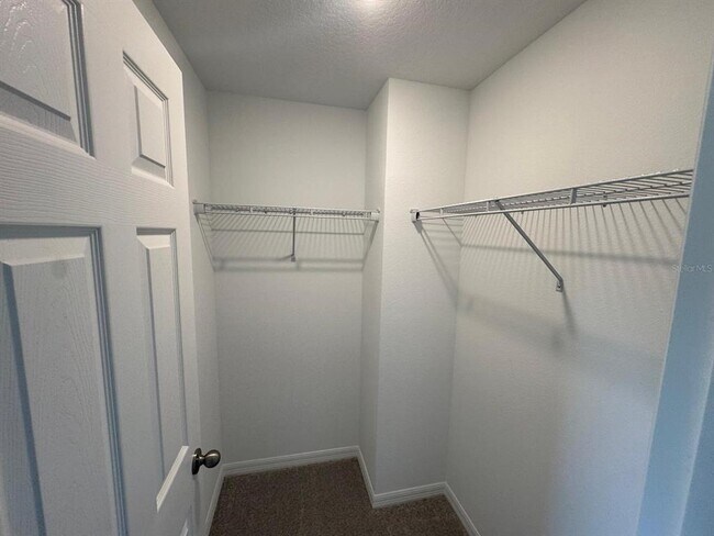 Building Photo - 362 Thompson Vlg Ave