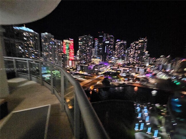 Building Photo - 350 S Miami Ave