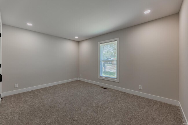 Building Photo - 6840 Copperfield Dr