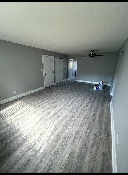 Primary Photo - 636 W Pickwick Ct