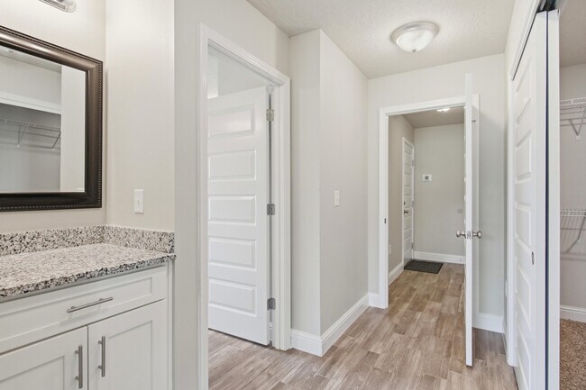 Building Photo - 2892 Chancery Ln