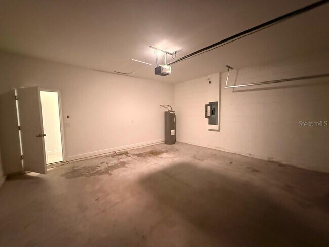 Building Photo - 7855 SW 127th Loop
