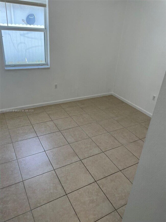 Building Photo - 27583 SW 133rd Ave