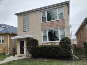 Building Photo - 2520 N Neva Ave