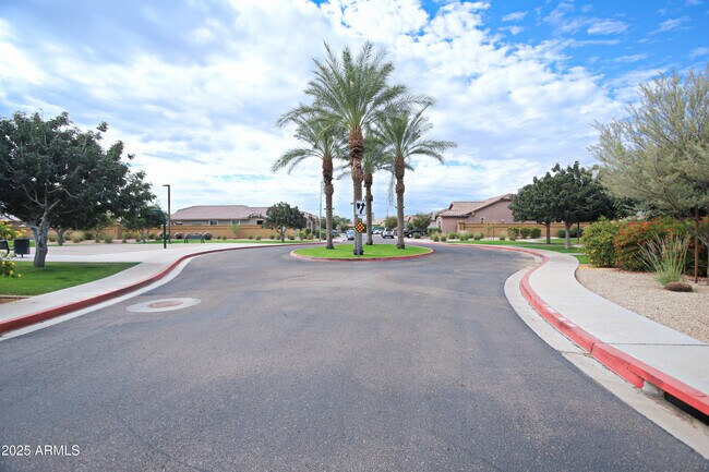 Building Photo - 1709 Grenadine Rd