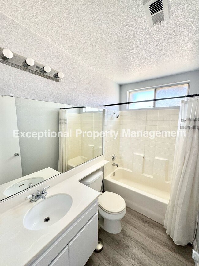 Building Photo - 11748 San Ribas Rd