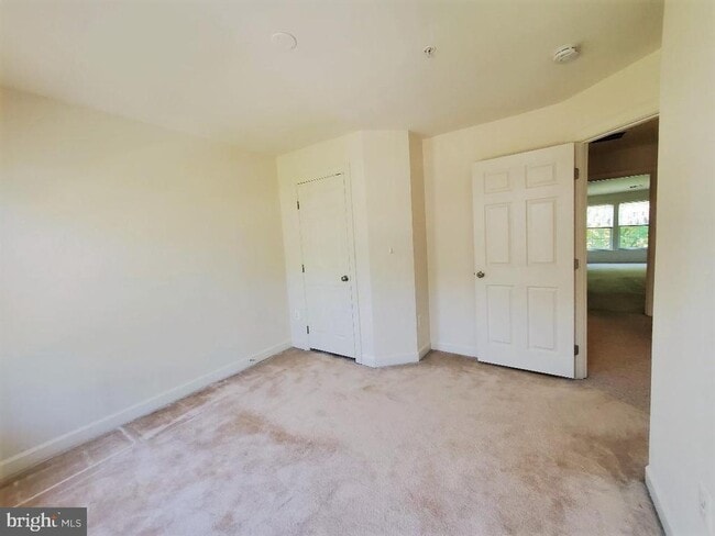 Building Photo - 1625 Whitehall Dr