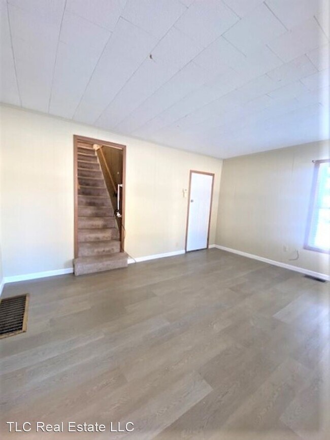Building Photo - 3 br, 2 bath House - 439 N Washington St