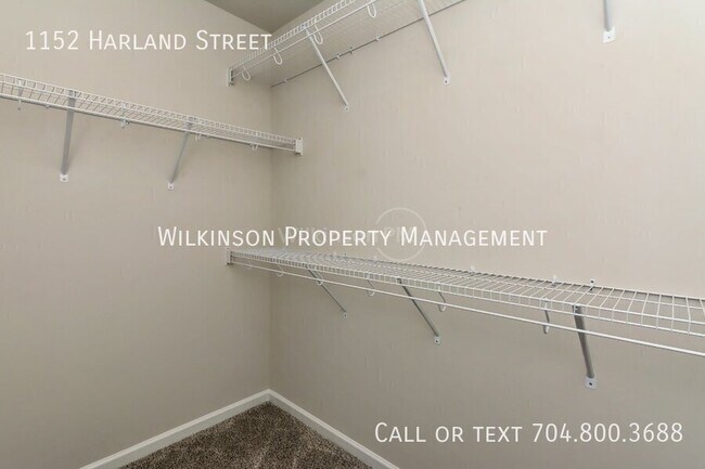 Building Photo - 1152 Harland St