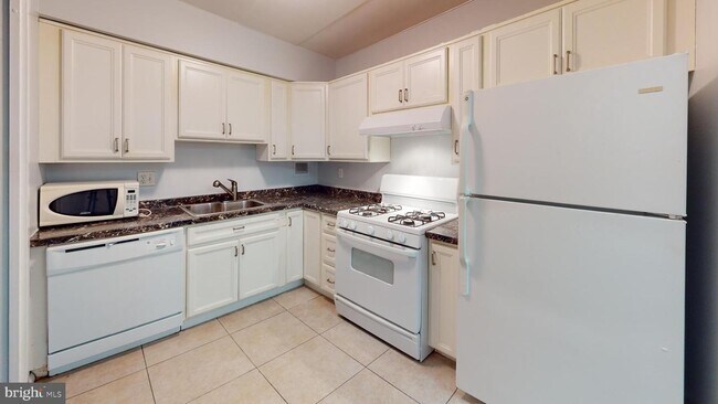 Building Photo - 5705 Indian Ct