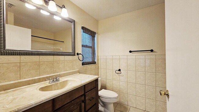 Building Photo - 7813 Sugar Bend Dr
