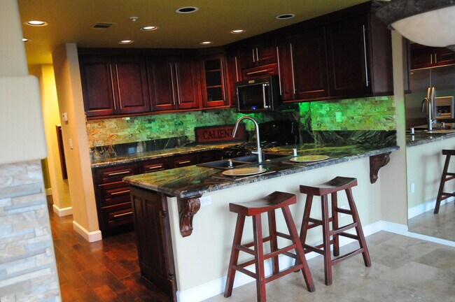 Shared Dining Room - 703 Via Presa