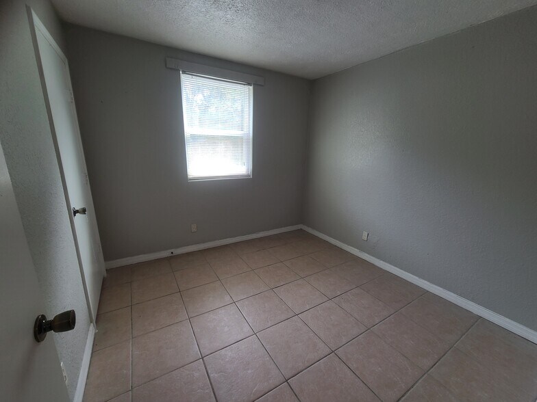 Building Photo - 3818 Almeda St