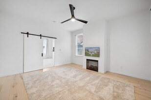 Building Photo - 2810 Griffin Ave