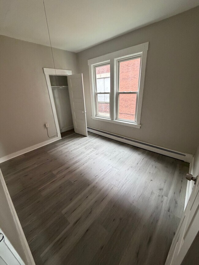 Building Photo - 441 Wethersfield Ave
