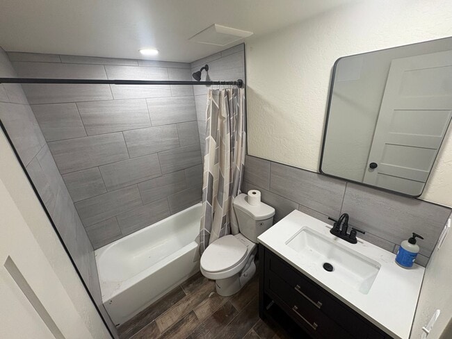 Building Photo - 4 bed 3 Bath Near Downtown CDA